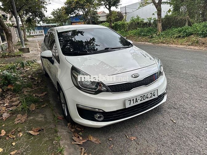 Kia Rio 2016 1.4 AT Sedan - 121000 km