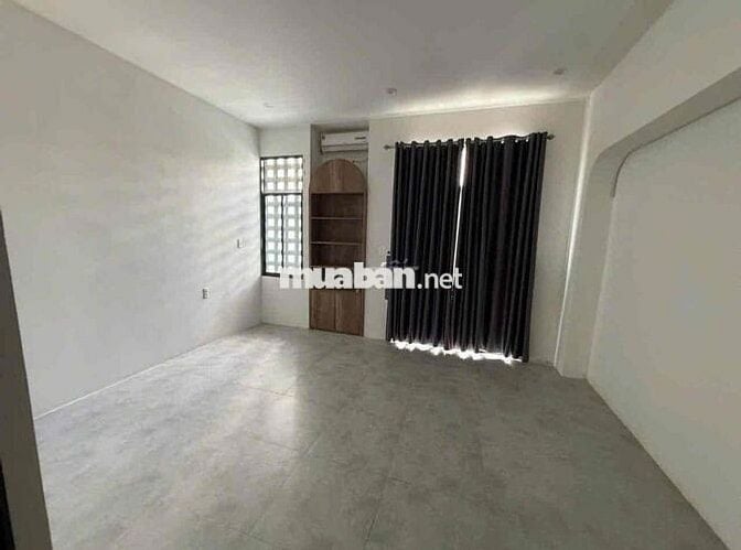 Bán nhà đường 10,5m vip Hoà xuân sập hầm