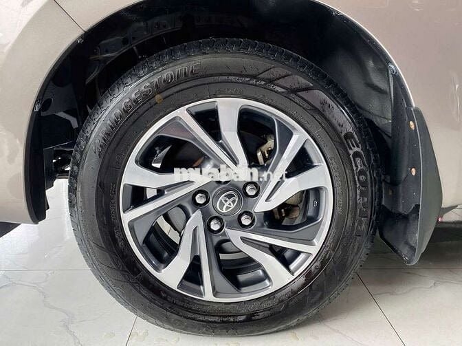 Toyota Innova số sàn 2020 model 2021- 48.000 km