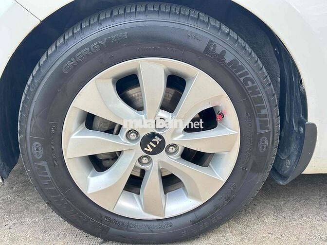 Kia Rio 2016 1.4 AT Sedan - 121000 km