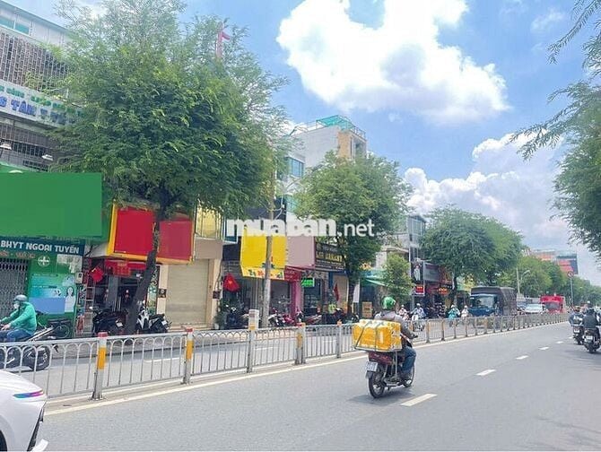 CHO THUÊ NHÀ Mặt Tiền Đường Trường Chinh Diện Tích 5x32M Trống Suốt.