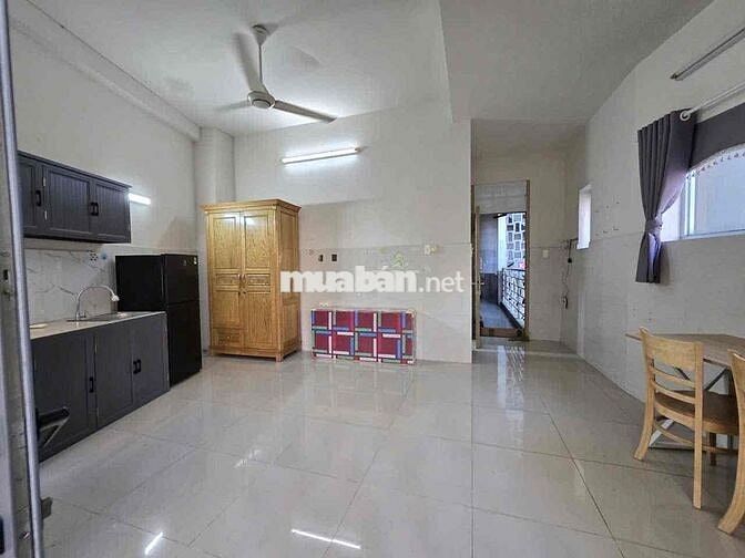 Cho Thuê Phòng Ban Công Lớn Đầy Đủ Nội Thất Ngay Luỹ Bán Bích Tân Phú