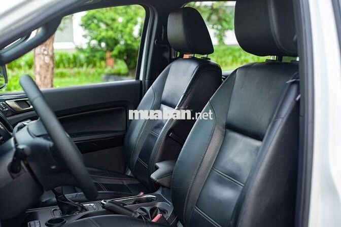 Ford Everest Titanium 2.0L AT 4x2 2020 - xuất HĐ