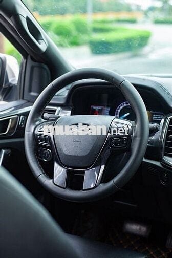 Ford Everest Titanium 2.0L AT 4x2 2020 - xuất HĐ
