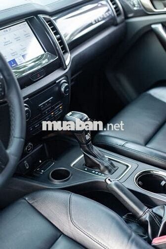 Ford Everest Titanium 2.0L AT 4x2 2020 - xuất HĐ