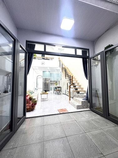 NHÀ 1 TRỆT 1 LỬNG THIẾT KẾ KIỂU ÂU XINH LUNG LINH - LÊ VĂN KHƯƠNG