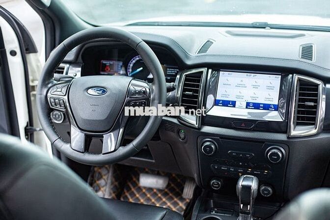 Ford Everest Titanium 2.0L AT 4x2 2020 - xuất HĐ