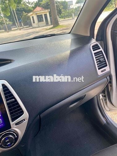 Hyundai i20 2012 1.4 AT - 125000 km