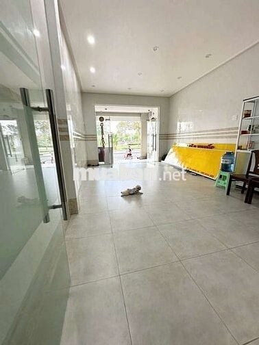 Bán nhà mặt tiền gần công viên đài truyền hình Vĩnh Long