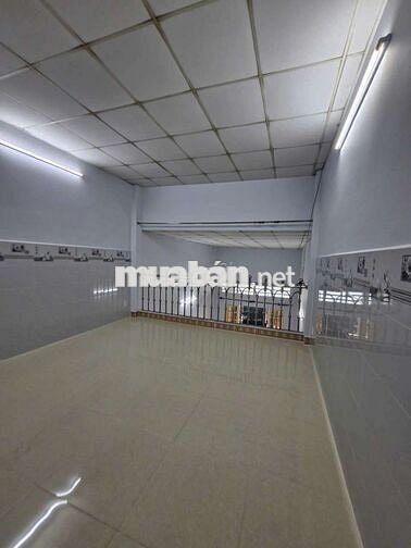 Nhà mới y hình hẻm xe tải 3pn 2wc ,sân xe máy