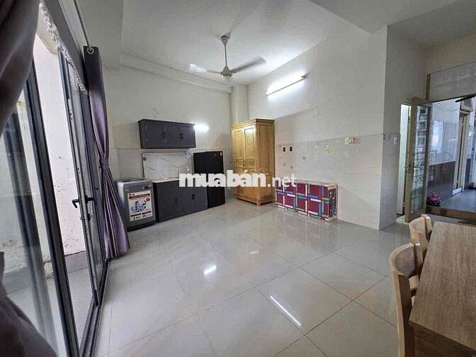CHDV BAN CÔNG NẰM NGAY TRỤC ĐƯỜNG LŨY BÁN BÍCH - GẦN ĐH VĂN HIẾN