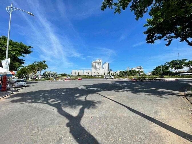 LÔ GÓC HAI MẶT KIỆT Ô TÔ SAU LƯNG CHỢ ĐÊM SƠN TRÀ