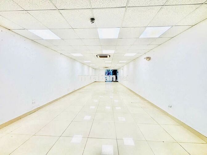 Cho thuê văn phòng tại phố Chùa Bộc - Đống Đa sàn 90m2 giá siêu rẻ