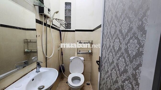 Nhà trọ 3 tầng nằm ở Đoàn Văn Bơ Chill chỉ từ 3tr