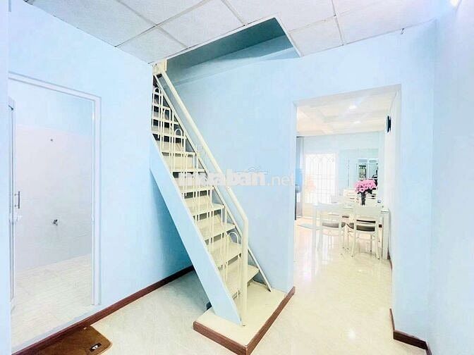 CHỈ 4,5 TỶ - NHÀ NGAY THỚI TAM THÔN, ẤP NAM THỚI SÁT THỊ TRẤN HÓC MÔN
