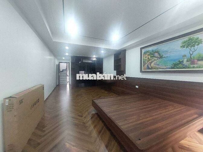 Bán nhà Phố Trạm- phường Long Biên gần ngay siê thi Aeon, 8 tầng , 56m