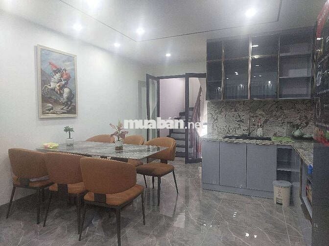 Bán nhà Phố Trạm- phường Long Biên gần ngay siê thi Aeon, 8 tầng , 56m