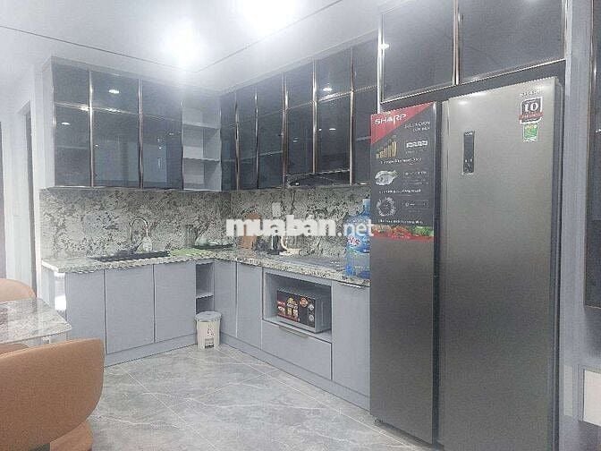 Bán nhà Phố Trạm- phường Long Biên gần ngay siê thi Aeon, 8 tầng , 56m