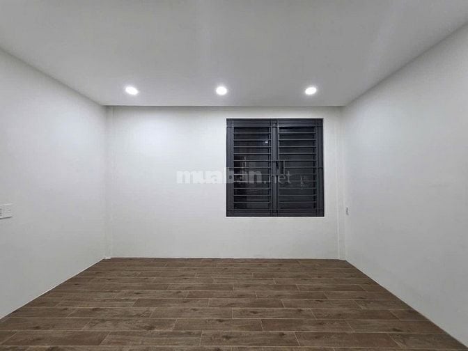 BÁN NHÀ 4 TẦNG NGAY LOTTEE Q.7 GIÁ RẺ