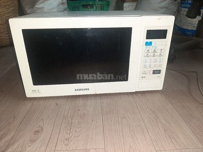 Cần bán xác 2 lò vi sóng , giá tổng chỉ  150k, Xe cơm dài 6m giá 5tr