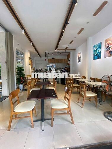 Sang quán cafe đang hoạt động tốt