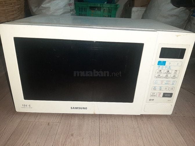 Cần bán xác 2 lò vi sóng , giá tổng chỉ  150k, Xe cơm dài 6m giá 5tr