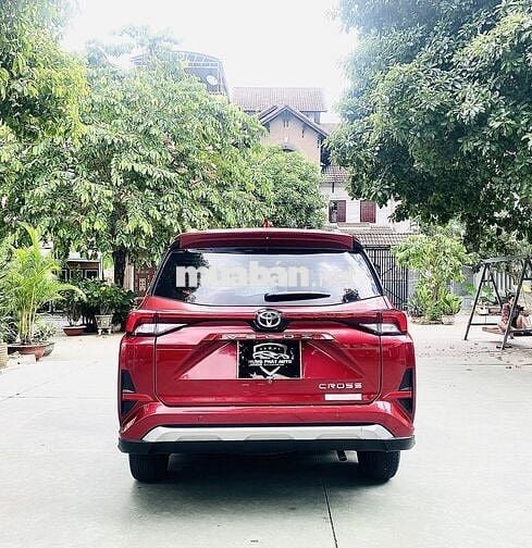 Toyota Veloz Cross 2022 CVT - 1 chủ - BD full hãng