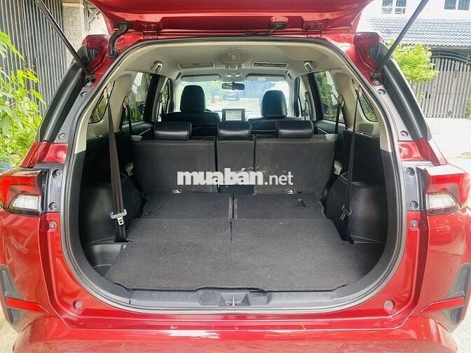 Toyota Veloz Cross 2022 CVT - 1 chủ - BD full hãng