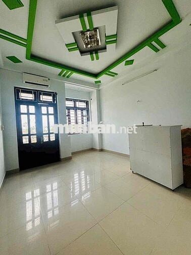 NHÀ MẶT TIỀN TRỆT 2 LẦU SÁT CHỢ VƯỜN LÀI CHO THUÊ