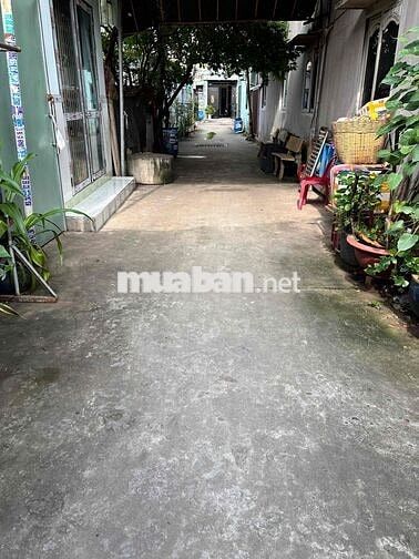 Nhà C4 Dĩ An.123m2 , Hẻm Xe Hơi, Shr, Hơn 3 tỷ