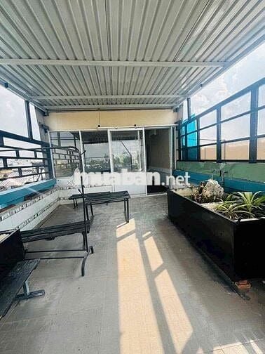 NHÀ MẶT TIỀN TRỆT 2 LẦU SÁT CHỢ VƯỜN LÀI CHO THUÊ