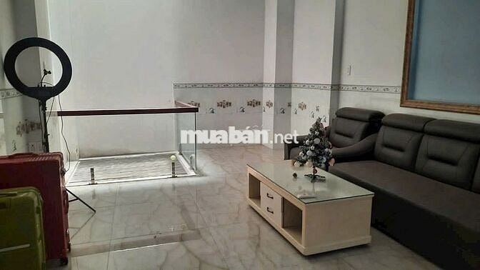 Cho thuê nhà 4 tầng 198m2 4PN 5WC Lê Thị Riêng,Thới An 12 triệu /tháng
