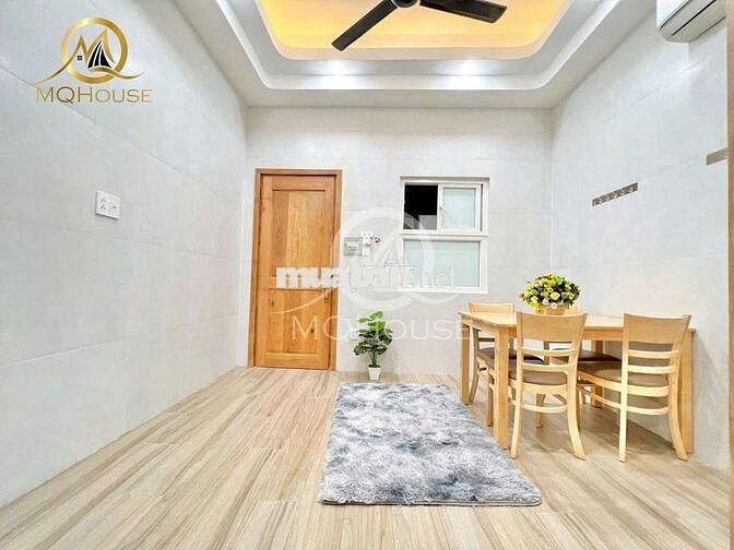 Duplex Ở được 4 người Máy giặt riêng - Thang máy, có hầm xe, Gần chợ