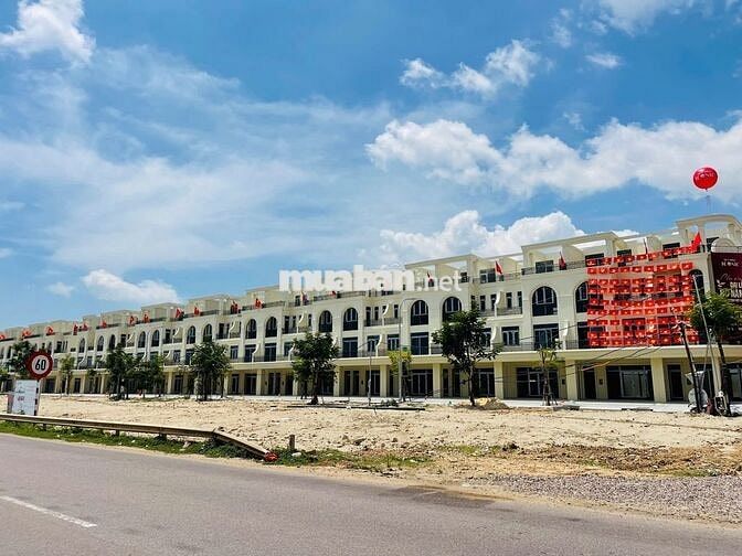 Bán lô góc sẵn sổ đỏ, mặt tiền QL.19 Quy Nhơn Iconic, gần biển 10x16