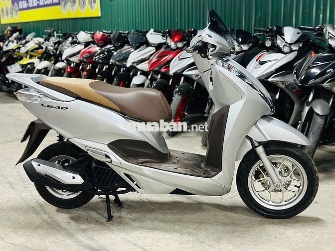 XE MÁYTHANH TÙNG_LEAD 125 XÁM BẠC ĐÈN LED KHÓA SMK