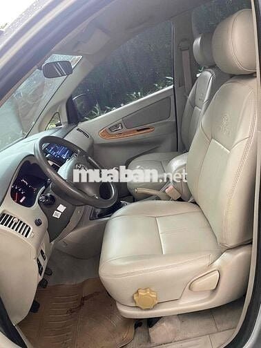 Toyota Innova 2009 G - 153000 km