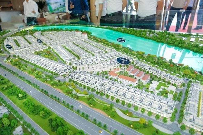 Bán lô góc sẵn sổ đỏ, mặt tiền QL.19 Quy Nhơn Iconic, gần biển 10x16