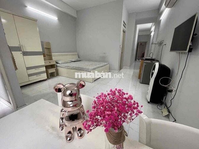 Cho Thuê Căn Hộ Studio Ban Công Thang Máy Full NT Ngay CMT8 Quận 3