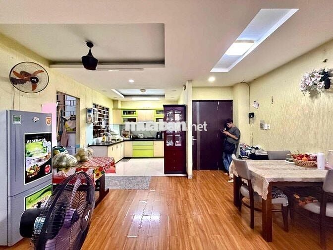 CHO THUÊ CHUNG CƯ 3 PHÒNG NGỦ ĐỐI DIỆN CV LÊ THỊ RIÊNG 110m2