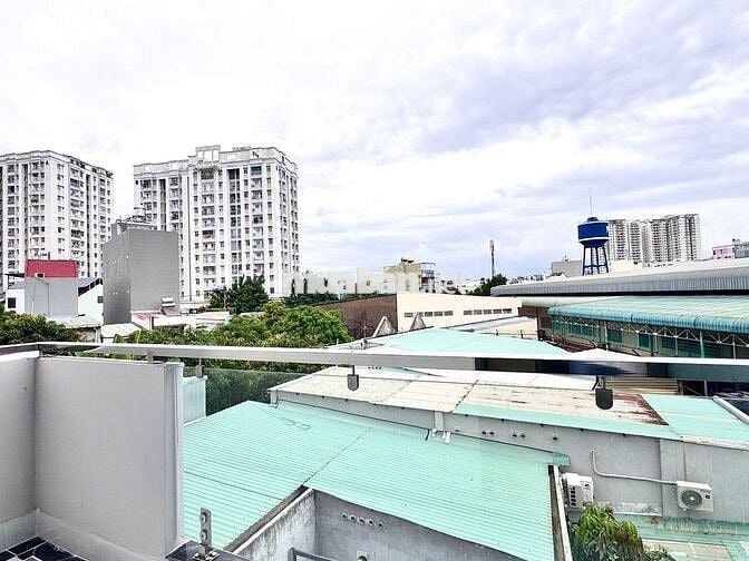 NGAY ĐẶNG VĂN BI ĐỐI ĐIỆN ĐẠI HỌC KIẾN TRÚC, SÁT METRO