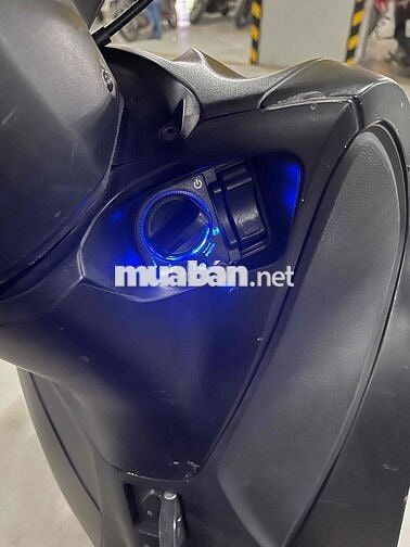 cần bán xe chính chủ SH150i Việt Nam