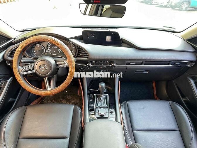 Mazda 3 2020 Sedan 1.5L Luxury - 30000 km