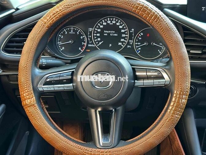 Mazda 3 2020 Sedan 1.5L Luxury - 30000 km