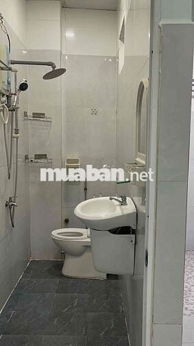 Nhà hẻm đường Lê Quang Định, gần Trường Đại Học Công Nghiệp 4