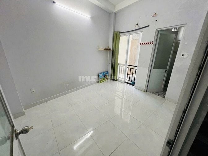 ⭐️Bán nhà CHDV 4 Lầu 12 phòng hẻm Nguyên Hồng, P11, Q.Bình Thạnh.