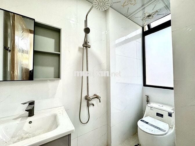 STUDIO - FULL NỘI THẤT - MÁY GIẶT RIÊNG - BAN CÔNG NGAY SAU VLU CS3