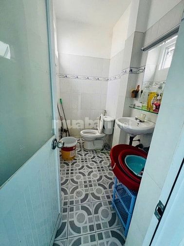 ⭐️Bán nhà CHDV 4 Lầu 12 phòng hẻm Nguyên Hồng, P11, Q.Bình Thạnh.
