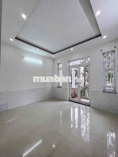 Bán nhà 3 tầng KDC Hồng Phát giá 5,65 tỷ
