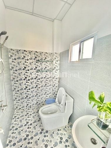 CHDV 6 tầng lầu 716m², sau mặt tiền, dòng tiền 115tr/1thg