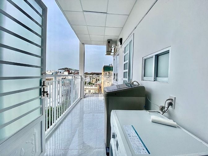 CHDV 6 tầng lầu 716m², sau mặt tiền, dòng tiền 115tr/1thg